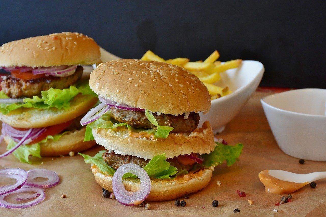 Livraison de hamburgers : un plaisir gustatif à domicile !
